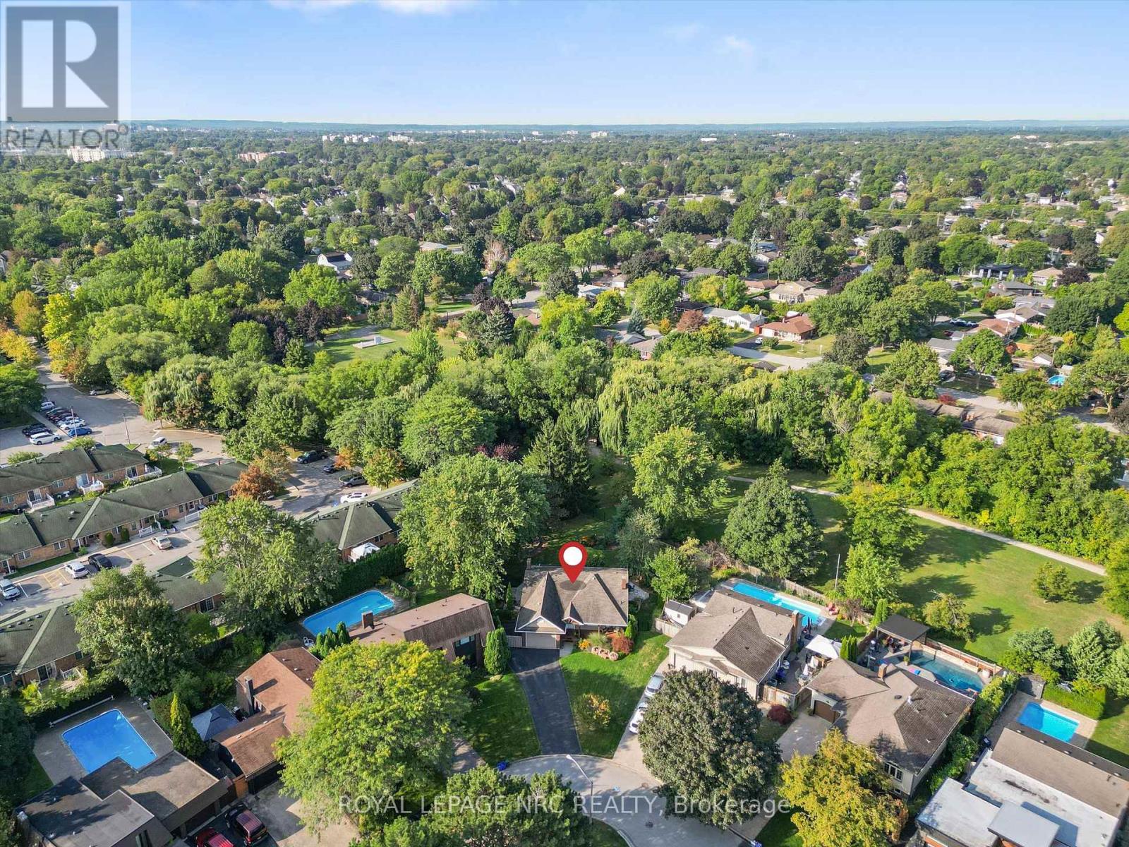 42 The Cedars, St. Catharines (Vine/linwell), Ontario  L2M 6M8 - Photo 47 - X12436109
