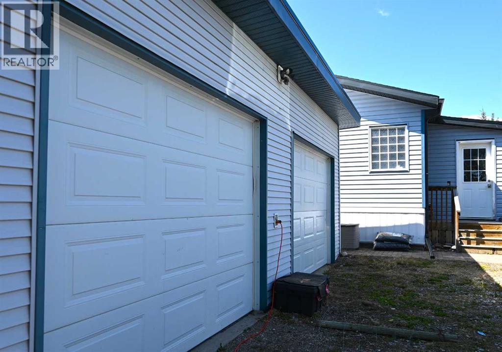 2513 3 Highway, Rural Pincher Creek No. 9, Alberta  T0K 1W0 - Photo 16 - A2247365