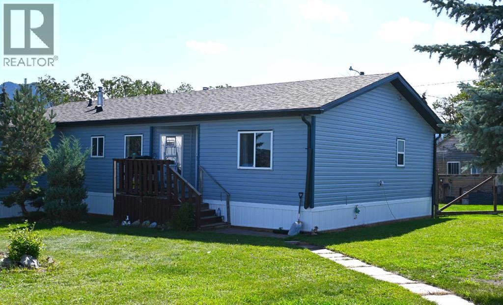 2513 3 Highway, Rural Pincher Creek No. 9, Alberta  T0K 1W0 - Photo 2 - A2247365