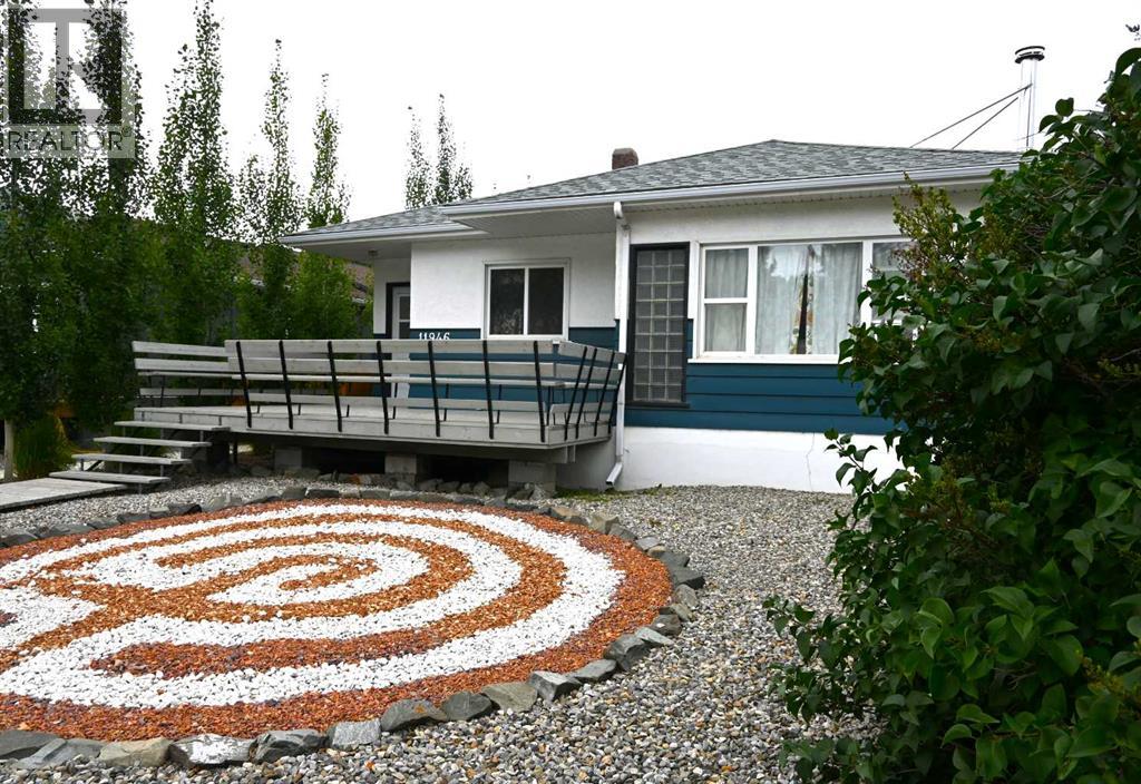 11946 20 Avenue, Blairmore, Alberta  T0K 0E0 - Photo 1 - A2249321