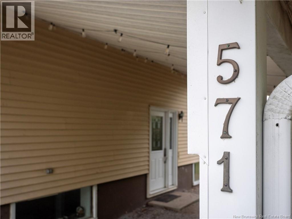 571 Michael Crescent, Saint John, New Brunswick  E2J 3W5 - Photo 2 - NB127617