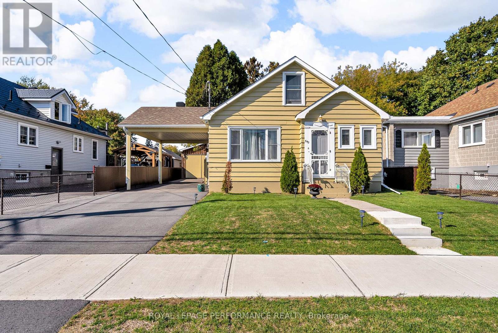 543 Fifth Street E, Cornwall, Ontario  K6H 2M6 - Photo 2 - X12436153
