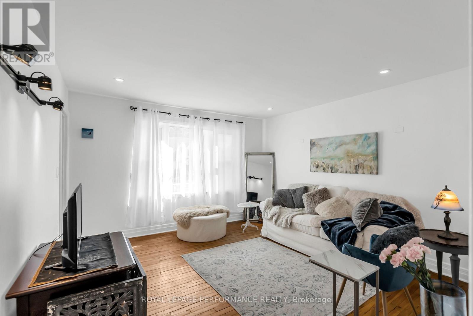 543 Fifth Street E, Cornwall, Ontario  K6H 2M6 - Photo 7 - X12436153