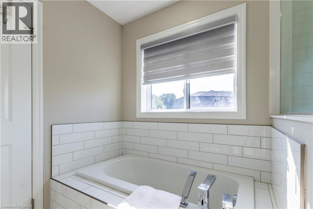 162 Mountain Holly Court, Waterloo, Ontario  N2V 0E1 - Photo 35 - 40774918