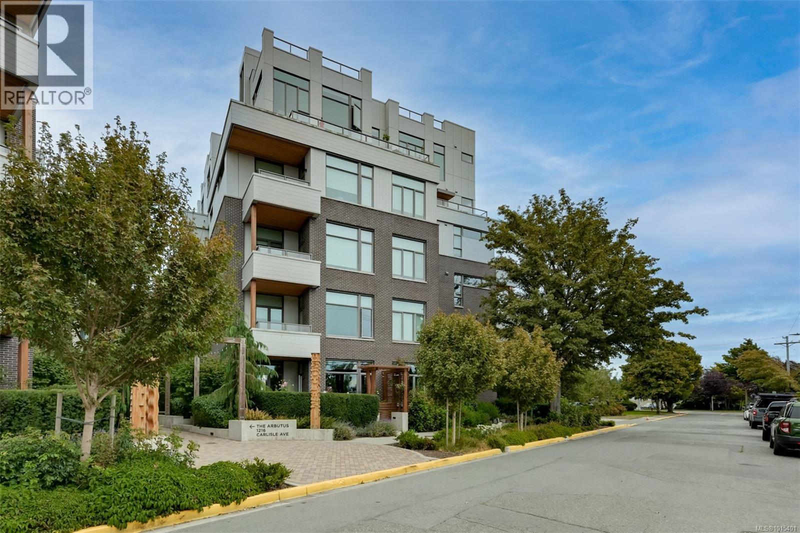 107 1216 Carlisle Ave, Esquimalt, British Columbia