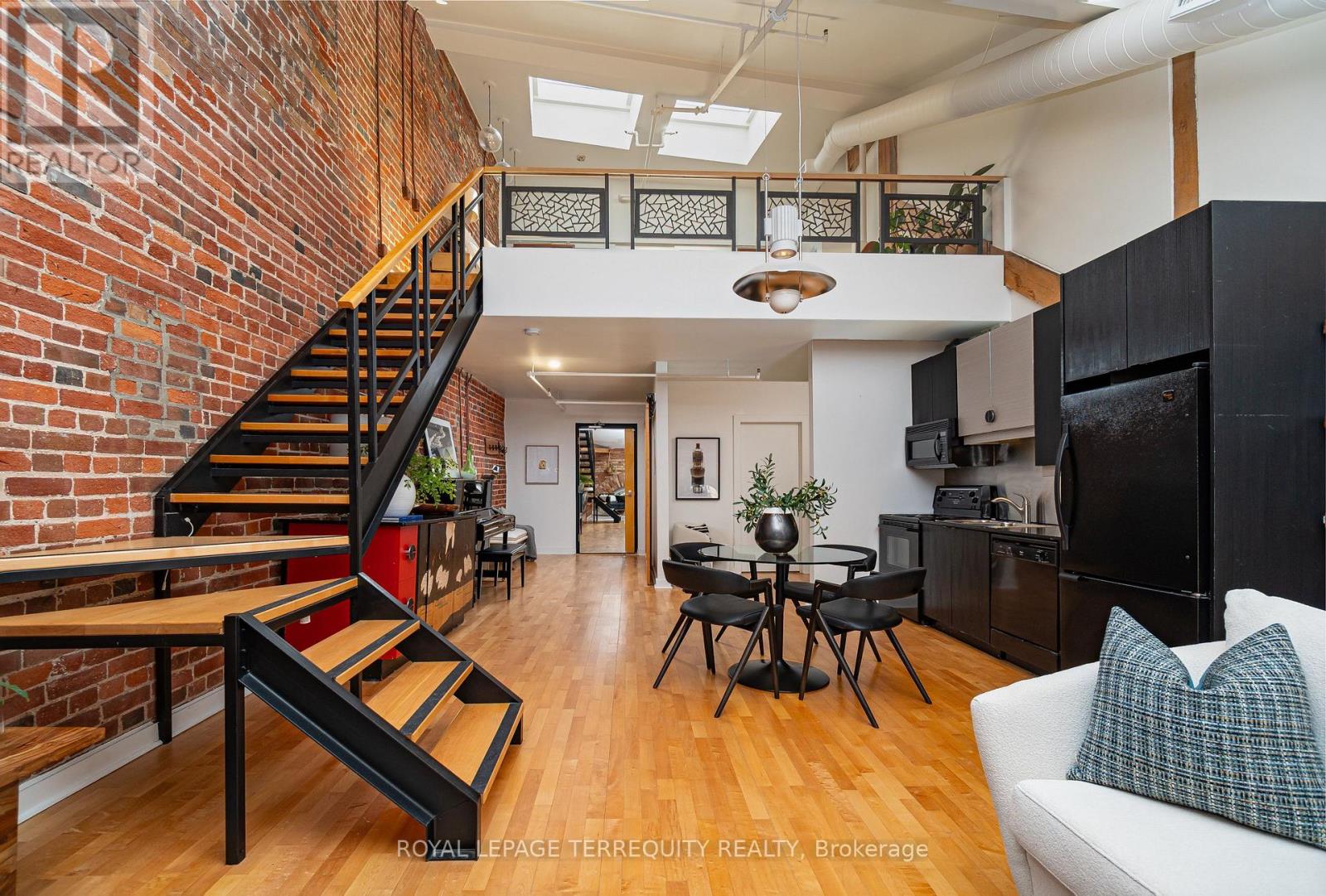 409 - 81a Front Street E, Toronto, Ontario  M5E 1B8 - Photo 12 - C12436114