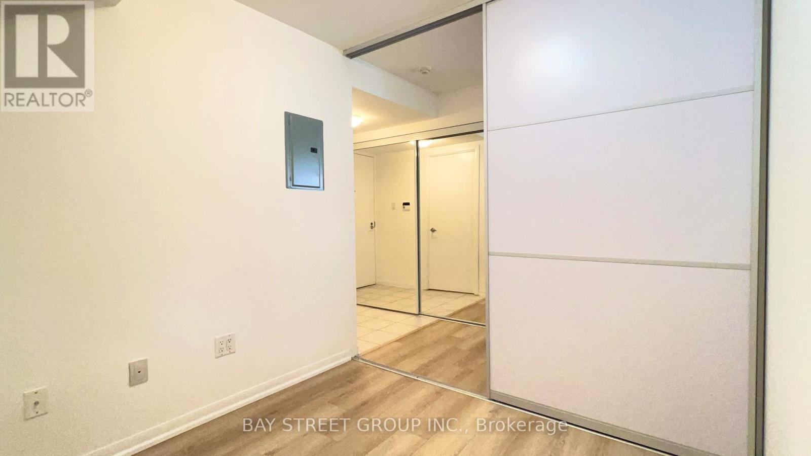 508 - 38 Grenville Street, Toronto, Ontario  M4Y 1A5 - Photo 11 - C12436173