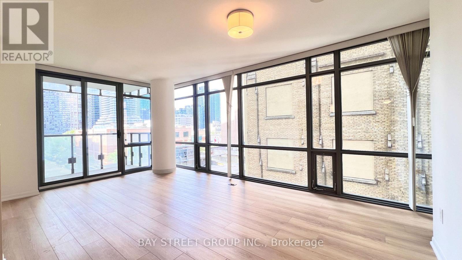508 - 38 Grenville Street, Toronto, Ontario  M4Y 1A5 - Photo 13 - C12436173