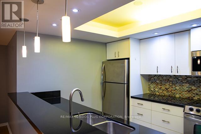 3008 - 1001 Bay Street, Toronto, Ontario  M5S 3A6 - Photo 8 - C12436183