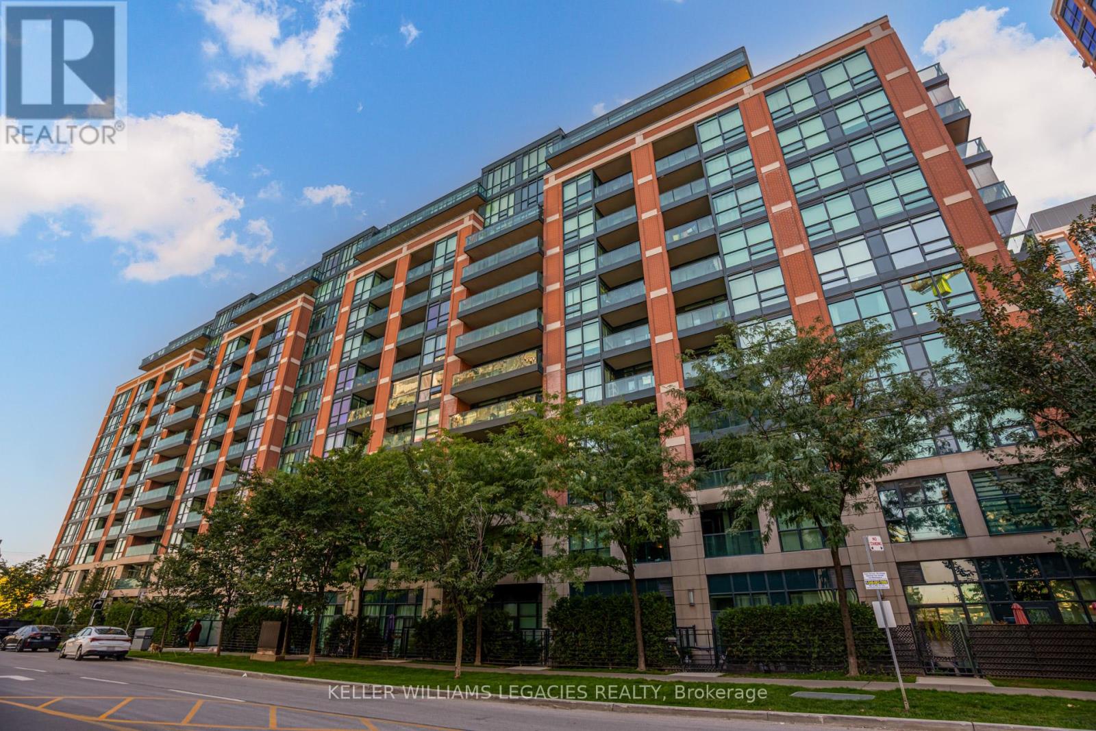 842 - 525 WILSON AVENUE, Toronto, Ontario