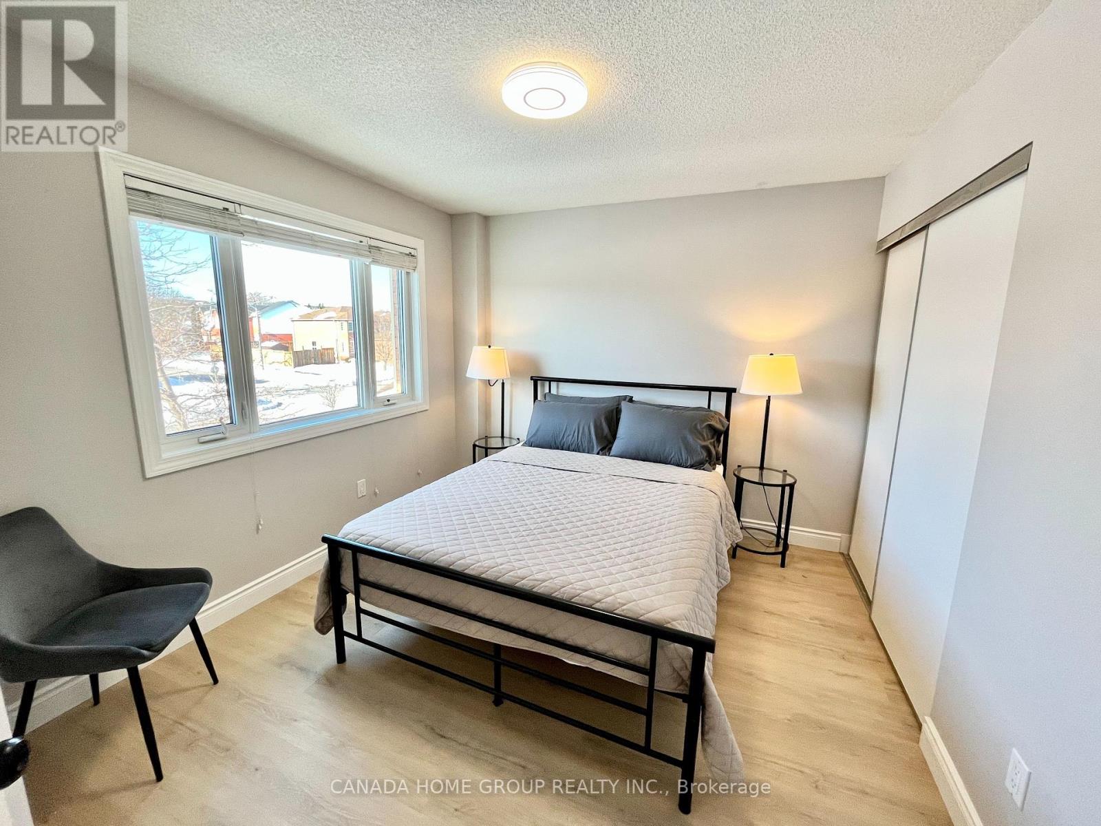 11 Bonnycastle Drive, Clarington, Ontario  L1C 4W5 - Photo 7 - E12436136