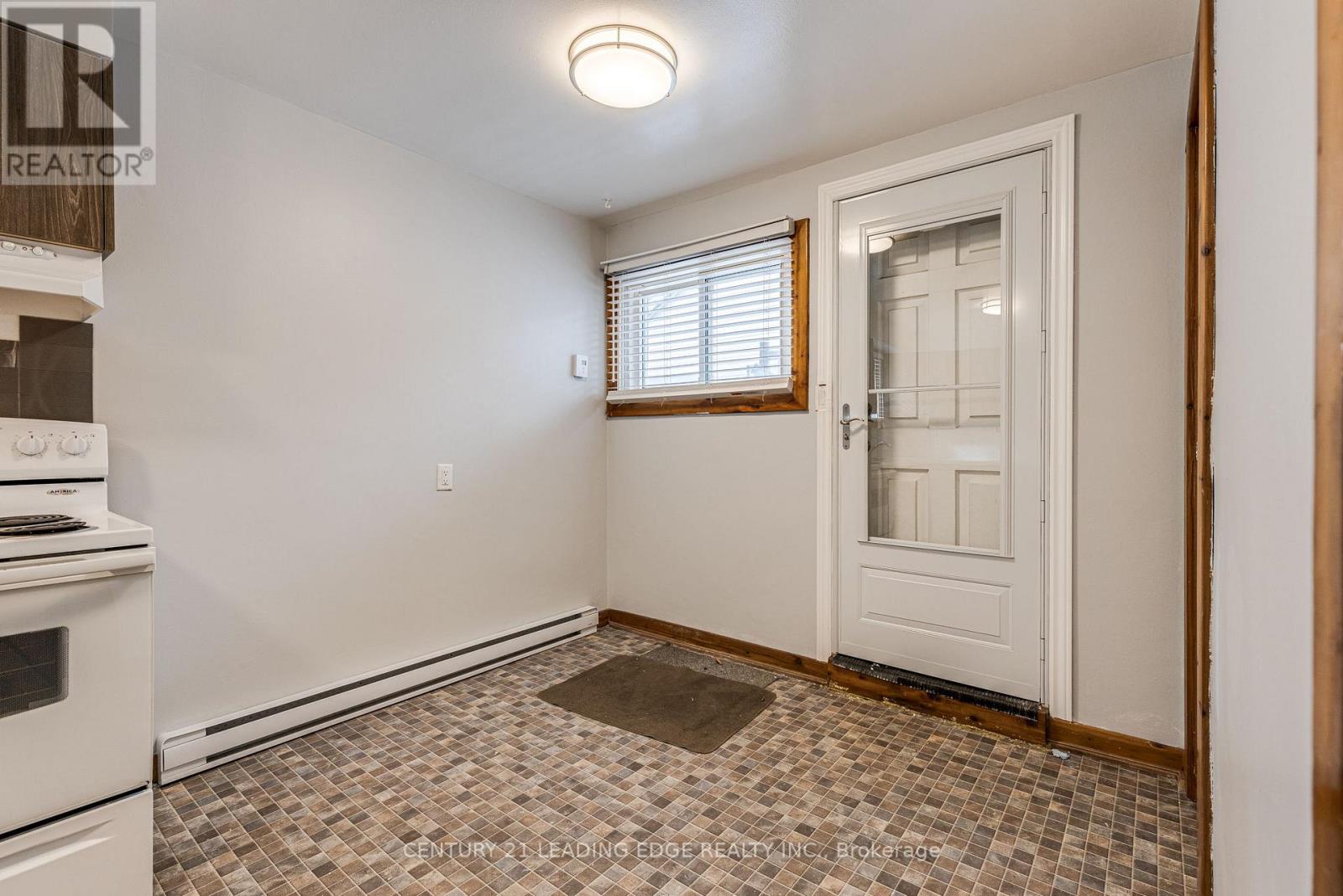 1 - 796 Midland Avenue, Toronto, Ontario  M1K 4E7 - Photo 5 - E12436185