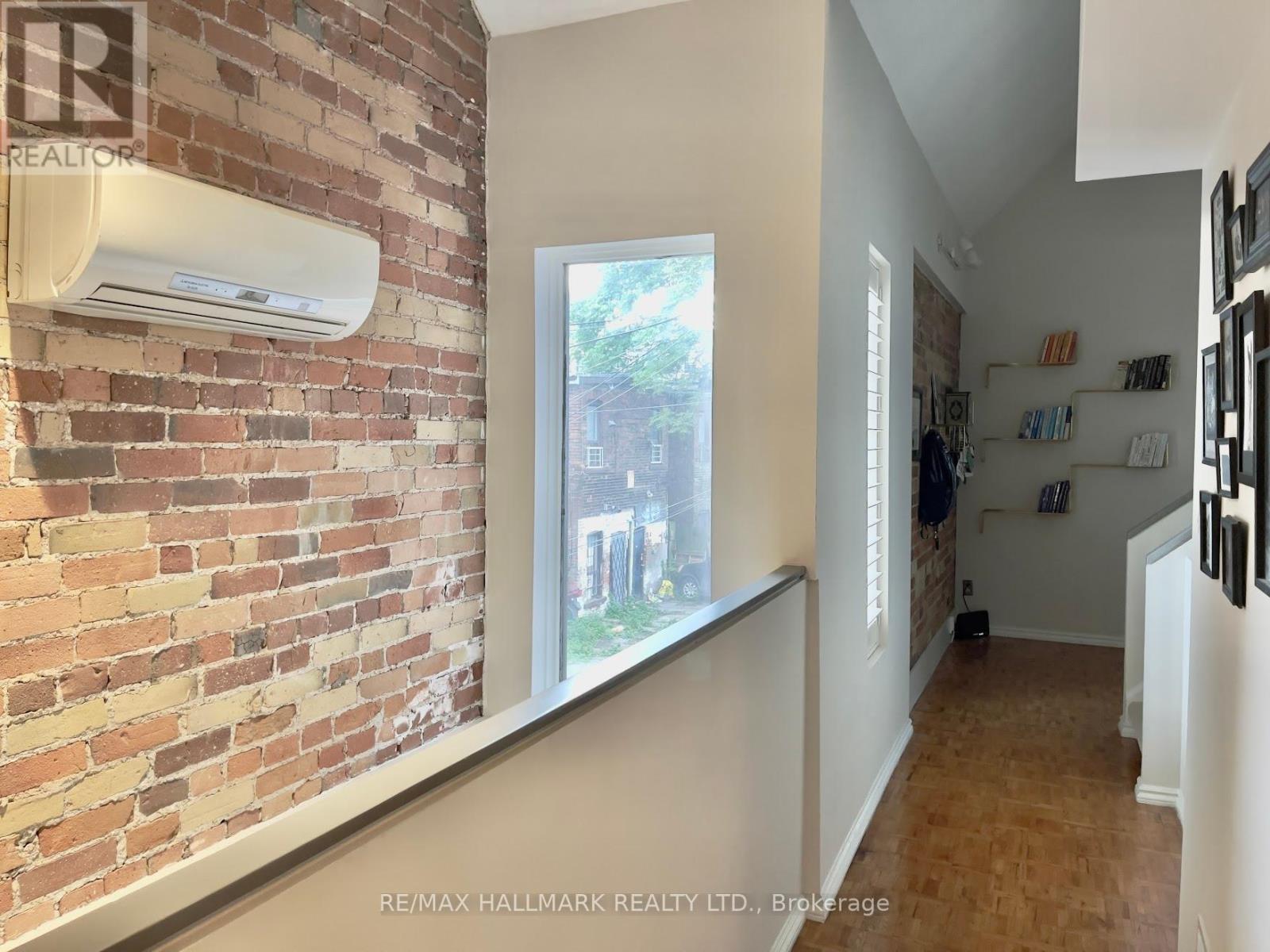 2 Verral Avenue, Toronto, Ontario  M4M 2R2 - Photo 18 - E12436191