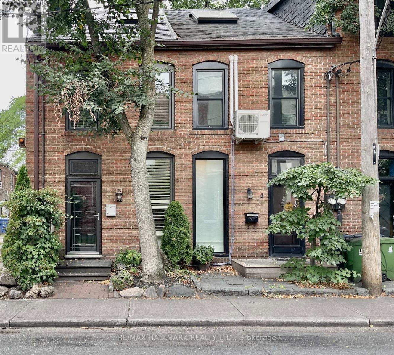2 Verral Avenue, Toronto, Ontario  M4M 2R2 - Photo 2 - E12436191