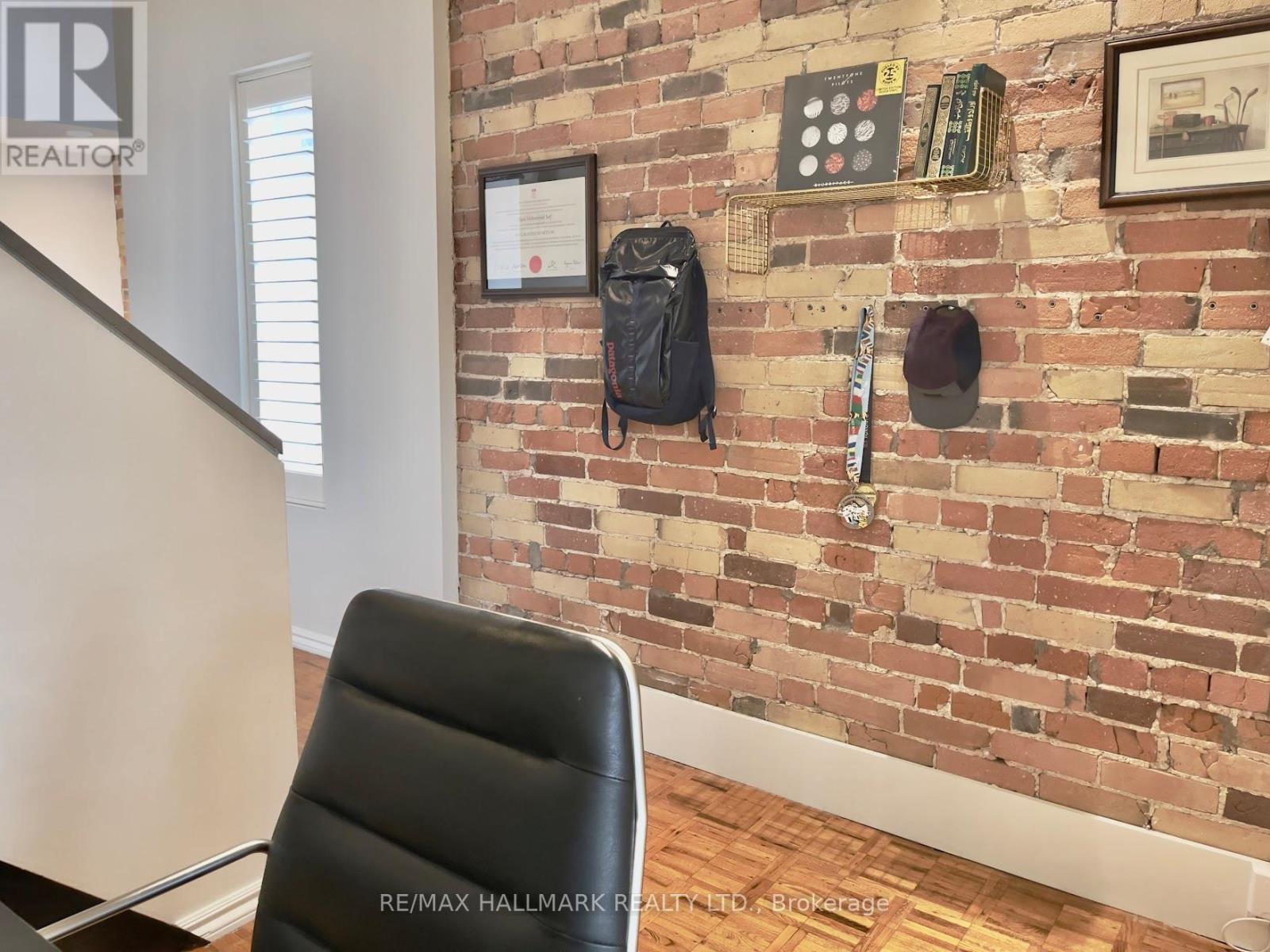 2 Verral Avenue, Toronto, Ontario  M4M 2R2 - Photo 23 - E12436191