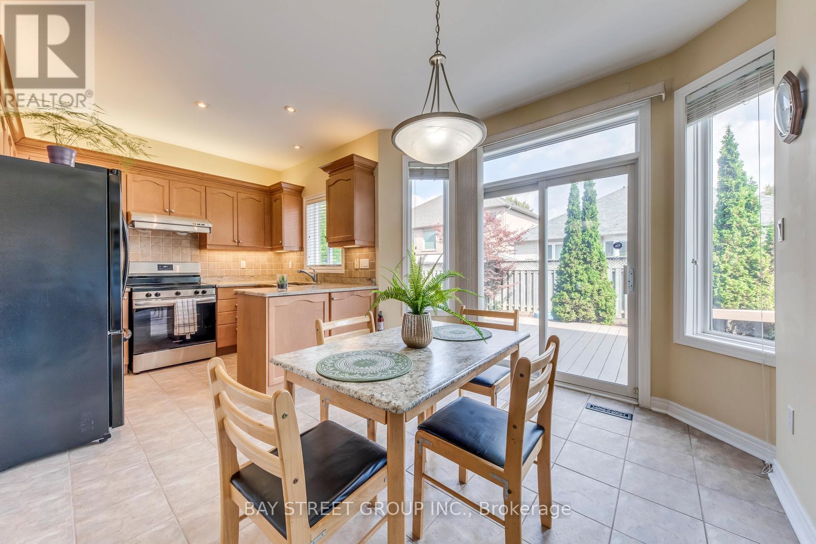 217 Napa Valley Avenue, Vaughan, Ontario  L4H 1L3 - Photo 14 - N12436118