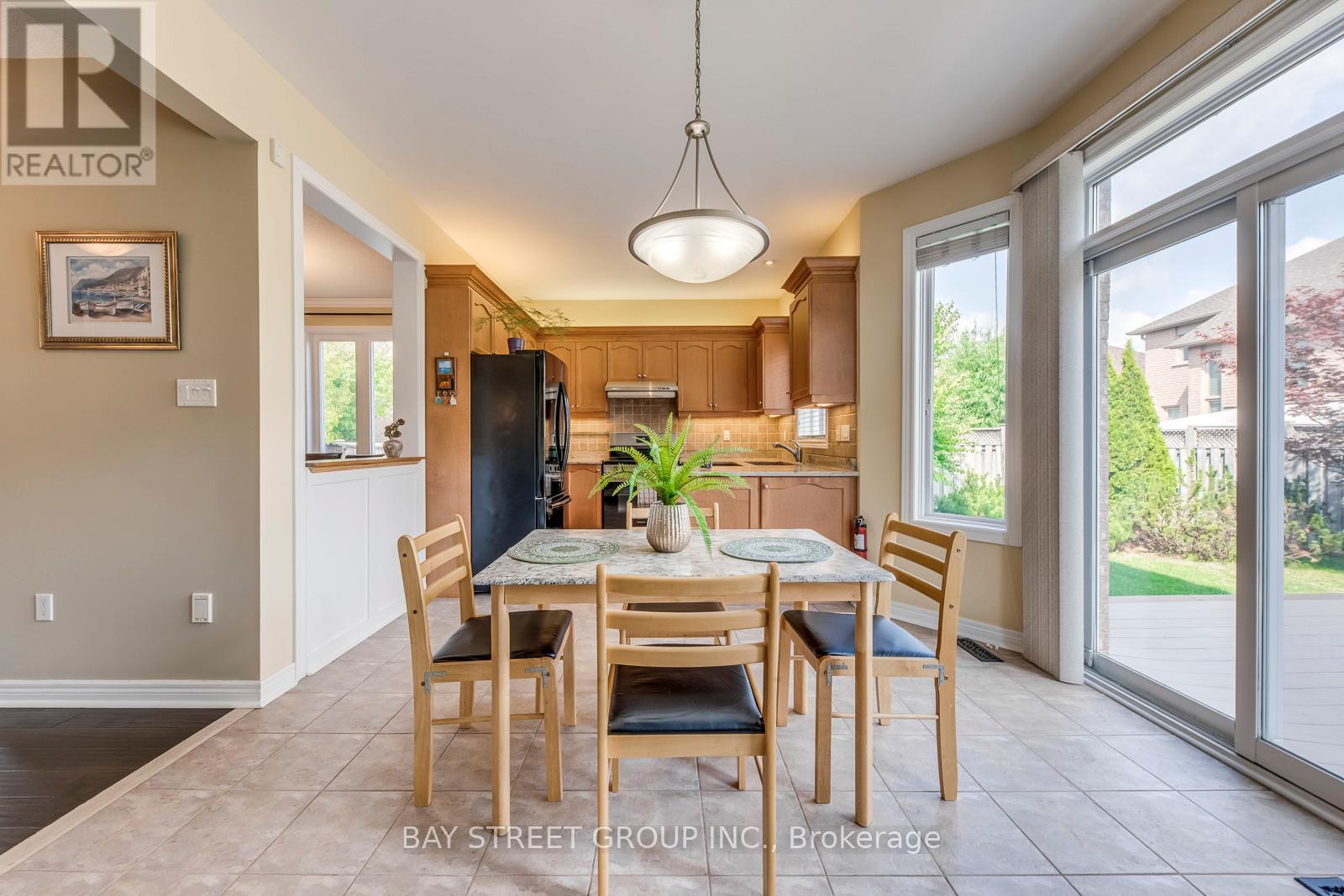 217 Napa Valley Avenue, Vaughan, Ontario  L4H 1L3 - Photo 15 - N12436118