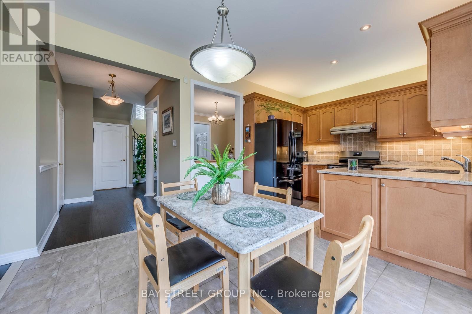 217 Napa Valley Avenue, Vaughan, Ontario  L4H 1L3 - Photo 16 - N12436118