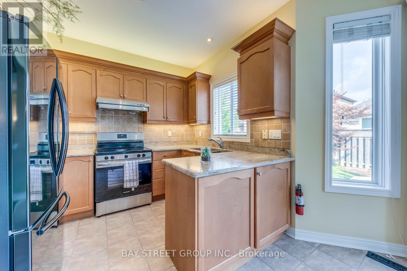 217 Napa Valley Avenue, Vaughan, Ontario  L4H 1L3 - Photo 18 - N12436118