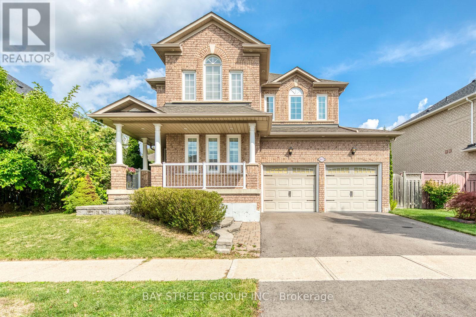 217 Napa Valley Avenue, Vaughan, Ontario  L4H 1L3 - Photo 2 - N12436118