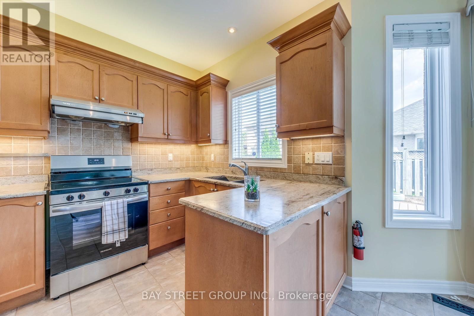 217 Napa Valley Avenue, Vaughan, Ontario  L4H 1L3 - Photo 20 - N12436118