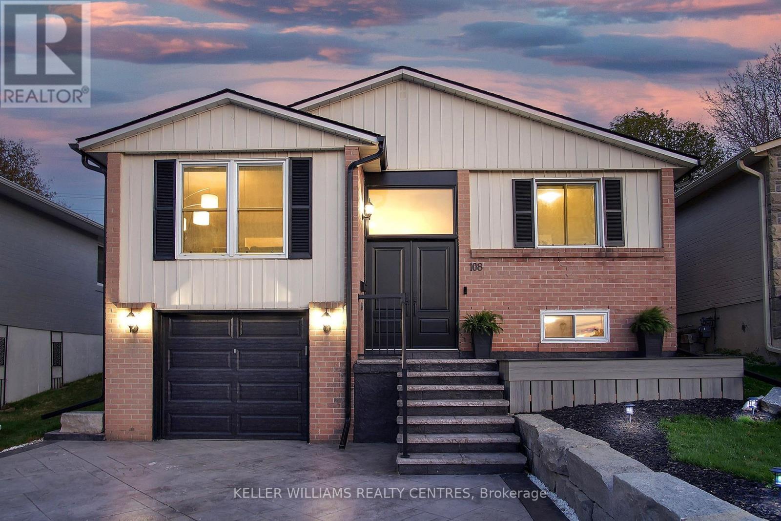 108 ARMITAGE DRIVE, Newmarket, Ontario