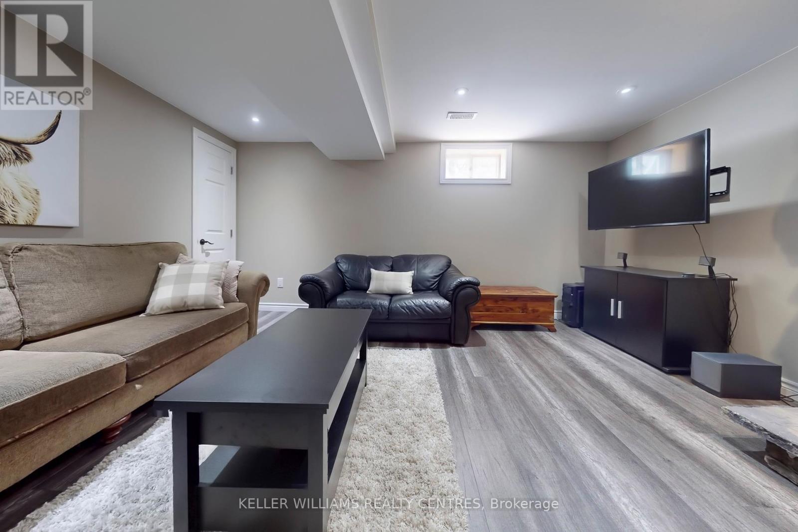 108 Armitage Drive, Newmarket, Ontario  L3Y 5L7 - Photo 23 - N12436147