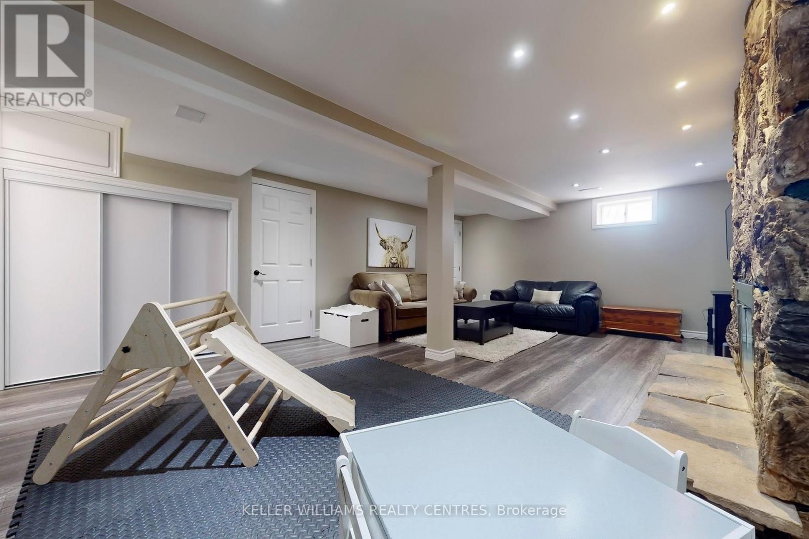 108 Armitage Drive, Newmarket, Ontario  L3Y 5L7 - Photo 24 - N12436147
