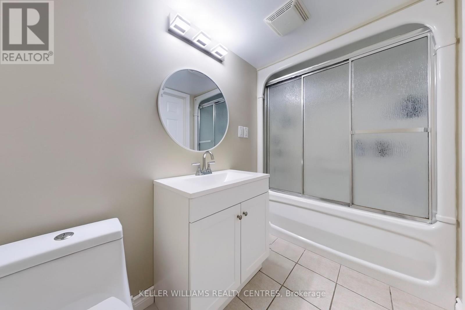 108 Armitage Drive, Newmarket, Ontario  L3Y 5L7 - Photo 25 - N12436147