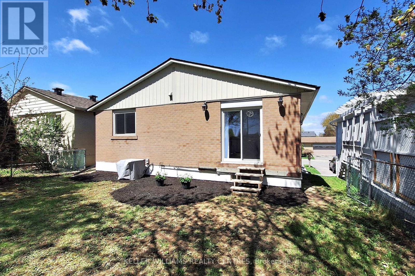108 Armitage Drive, Newmarket, Ontario  L3Y 5L7 - Photo 26 - N12436147