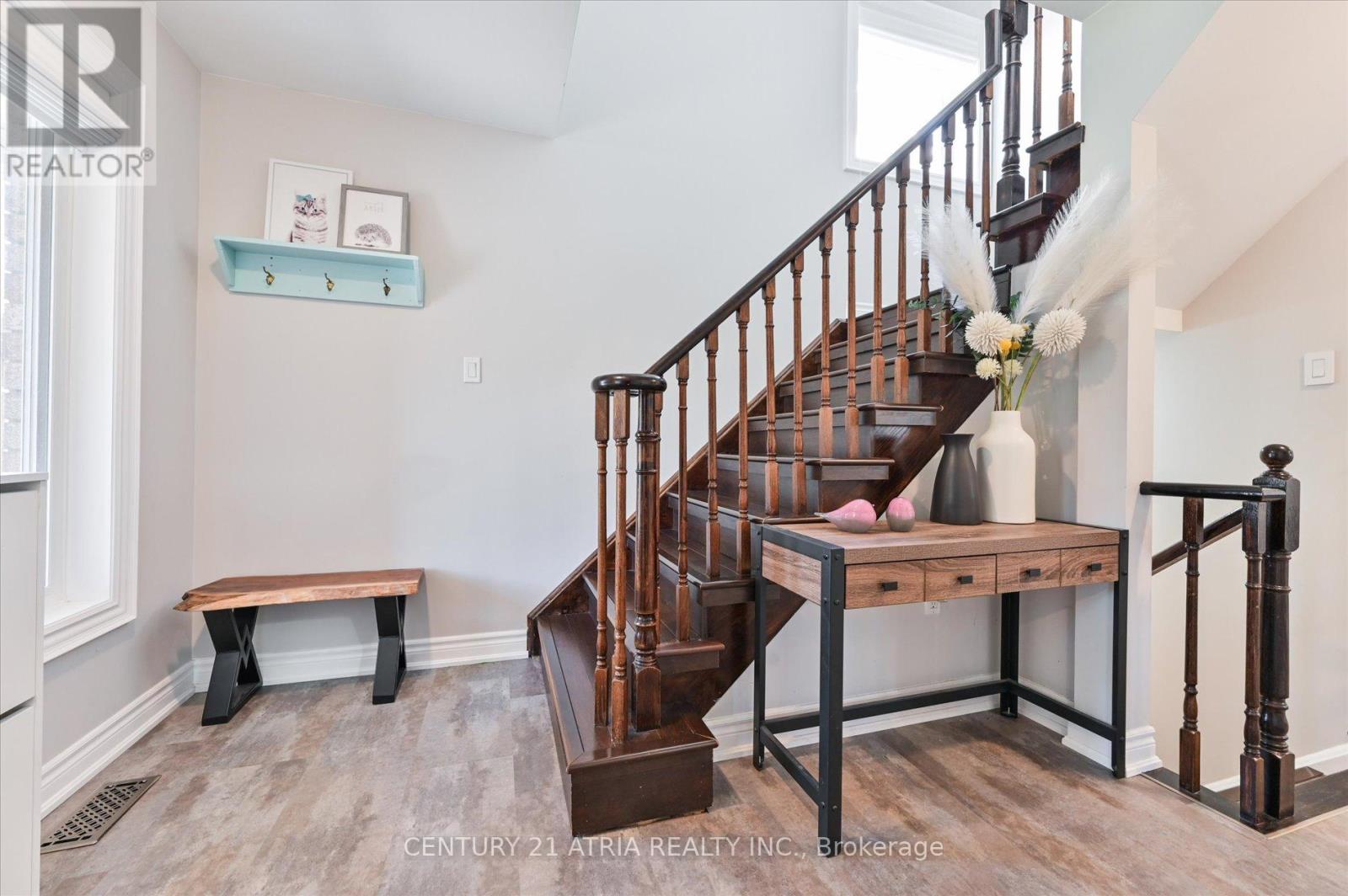 85 Burnaby Drive, Georgina, Ontario  L4P 3Y8 - Photo 16 - N12436167