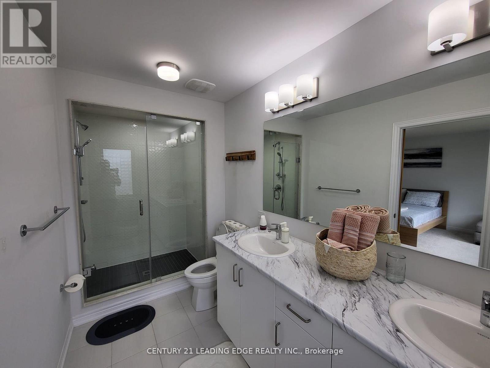 Upper - 69 Seedling Crescent, Whitchurch-Stouffville, Ontario  L4A 4V5 - Photo 13 - N12436168