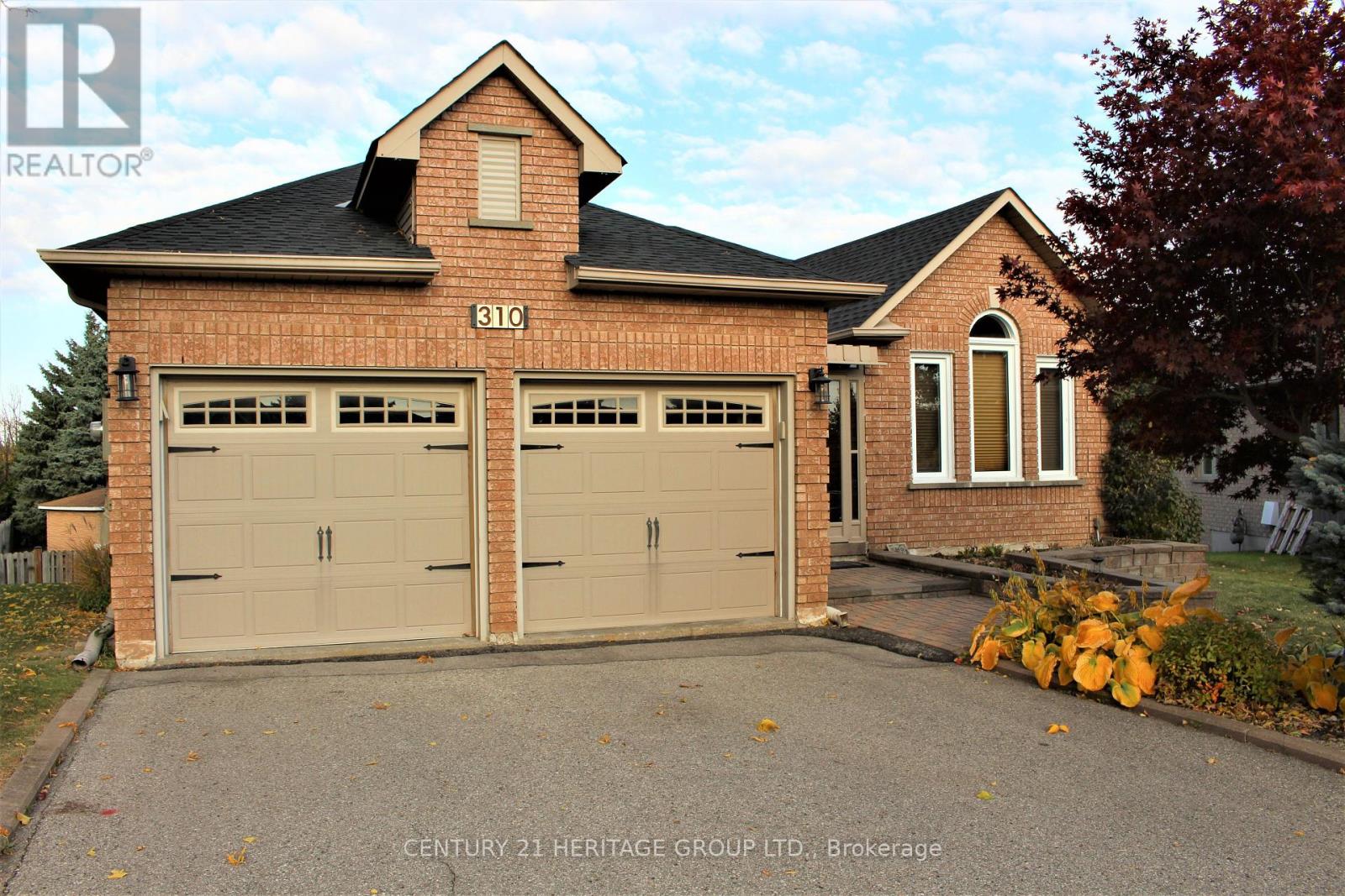 310 CHAMBERS CRESCENT, Newmarket, Ontario