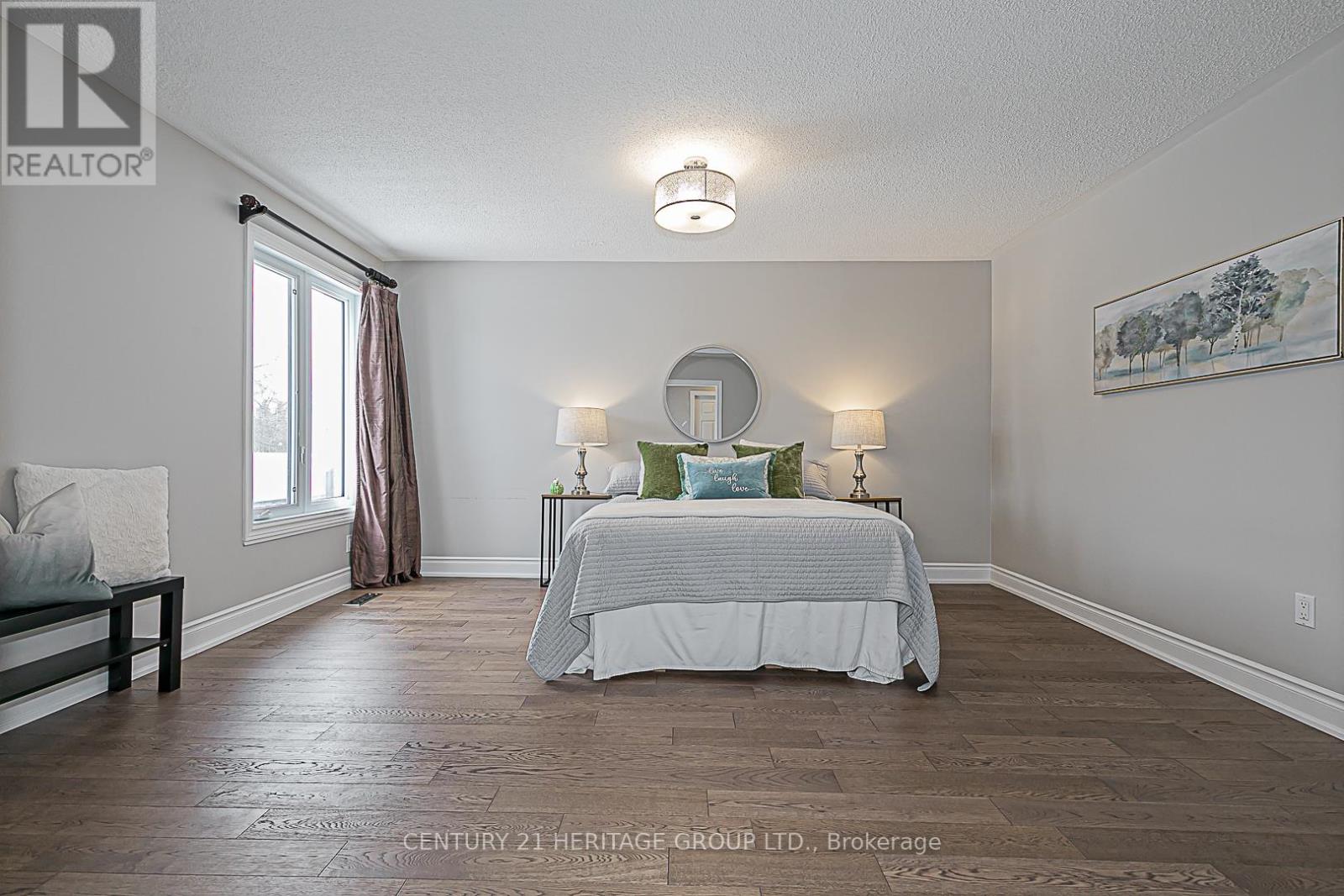 310 Chambers Crescent, Newmarket, Ontario  L3X 1T2 - Photo 16 - N12436180