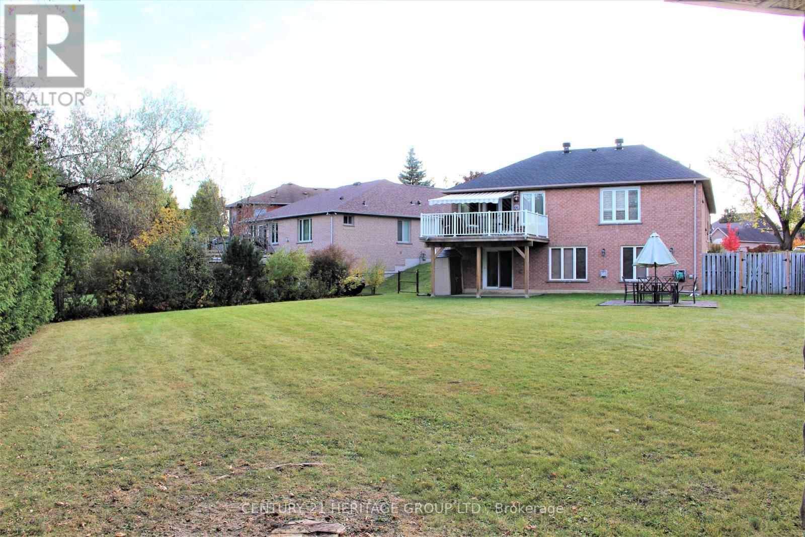 310 Chambers Crescent, Newmarket, Ontario  L3X 1T2 - Photo 29 - N12436180