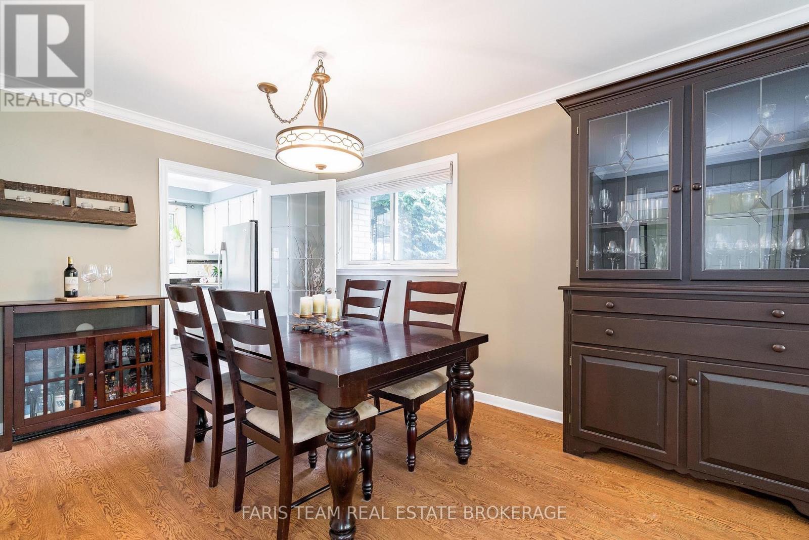 27 Ottaway Avenue, Barrie, Ontario  L4M 2W6 - Photo 11 - S12436143
