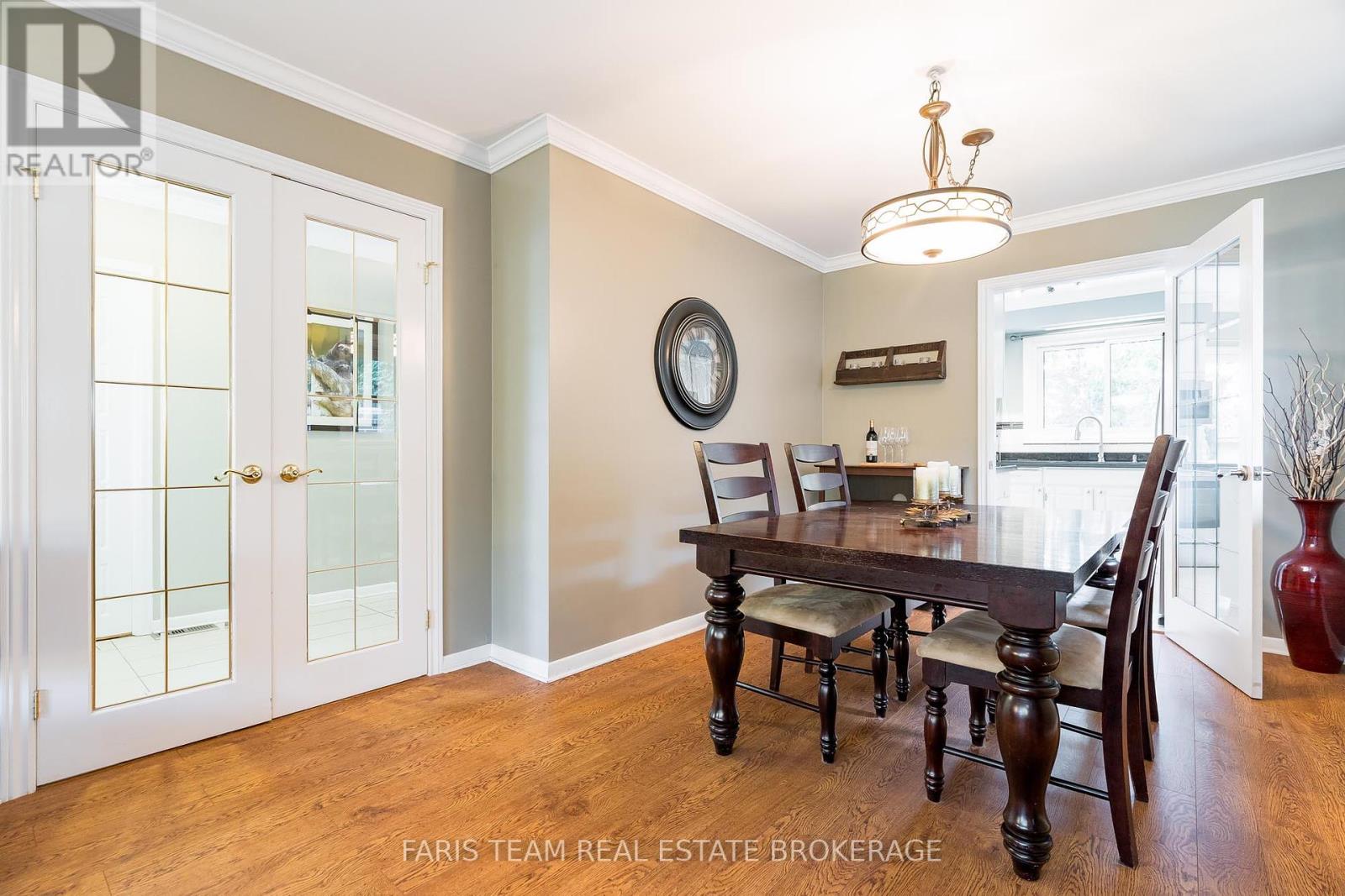 27 Ottaway Avenue, Barrie, Ontario  L4M 2W6 - Photo 12 - S12436143