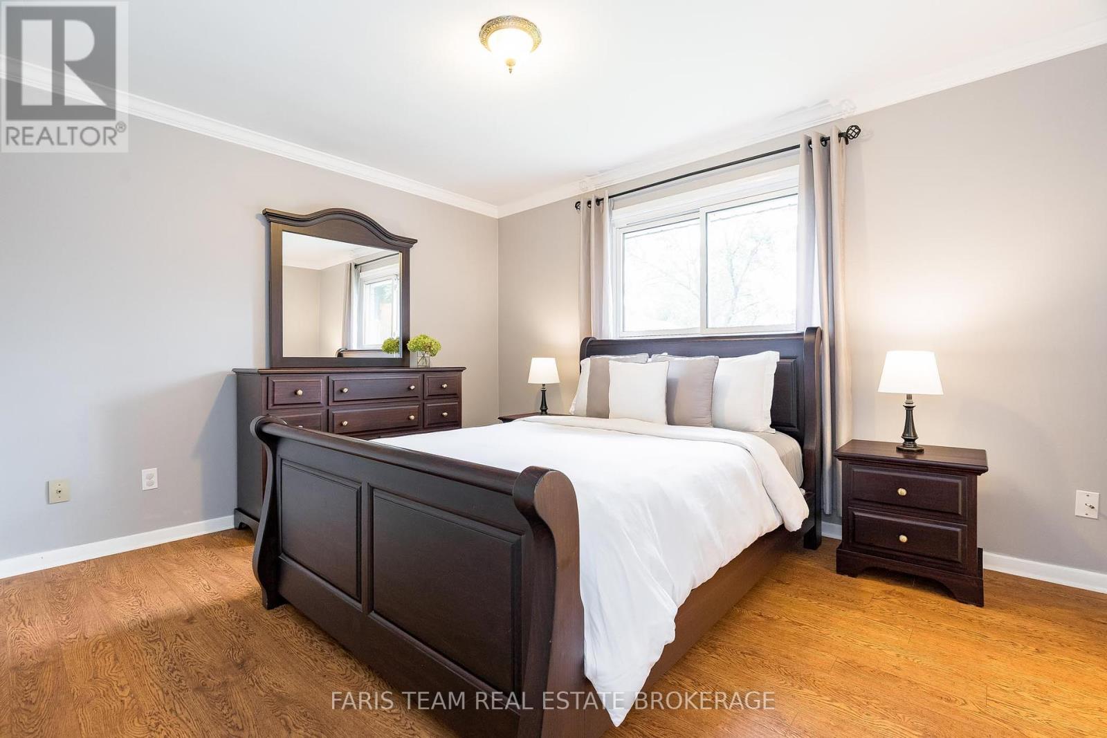 27 Ottaway Avenue, Barrie, Ontario  L4M 2W6 - Photo 16 - S12436143