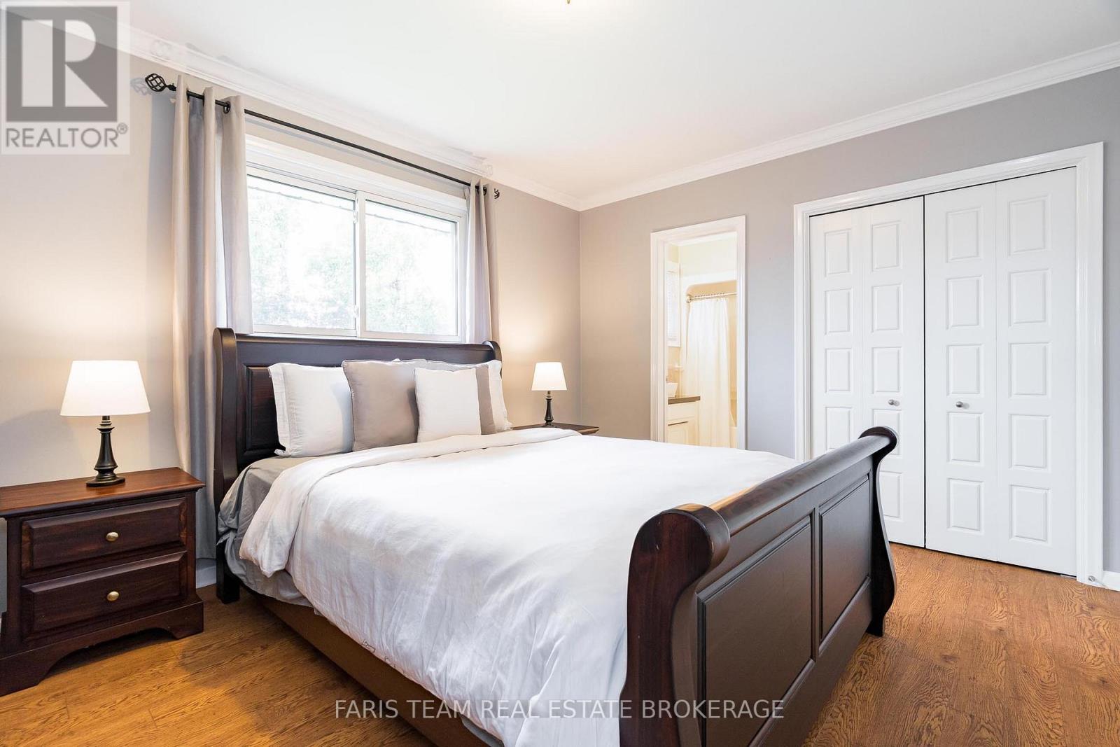 27 Ottaway Avenue, Barrie, Ontario  L4M 2W6 - Photo 17 - S12436143