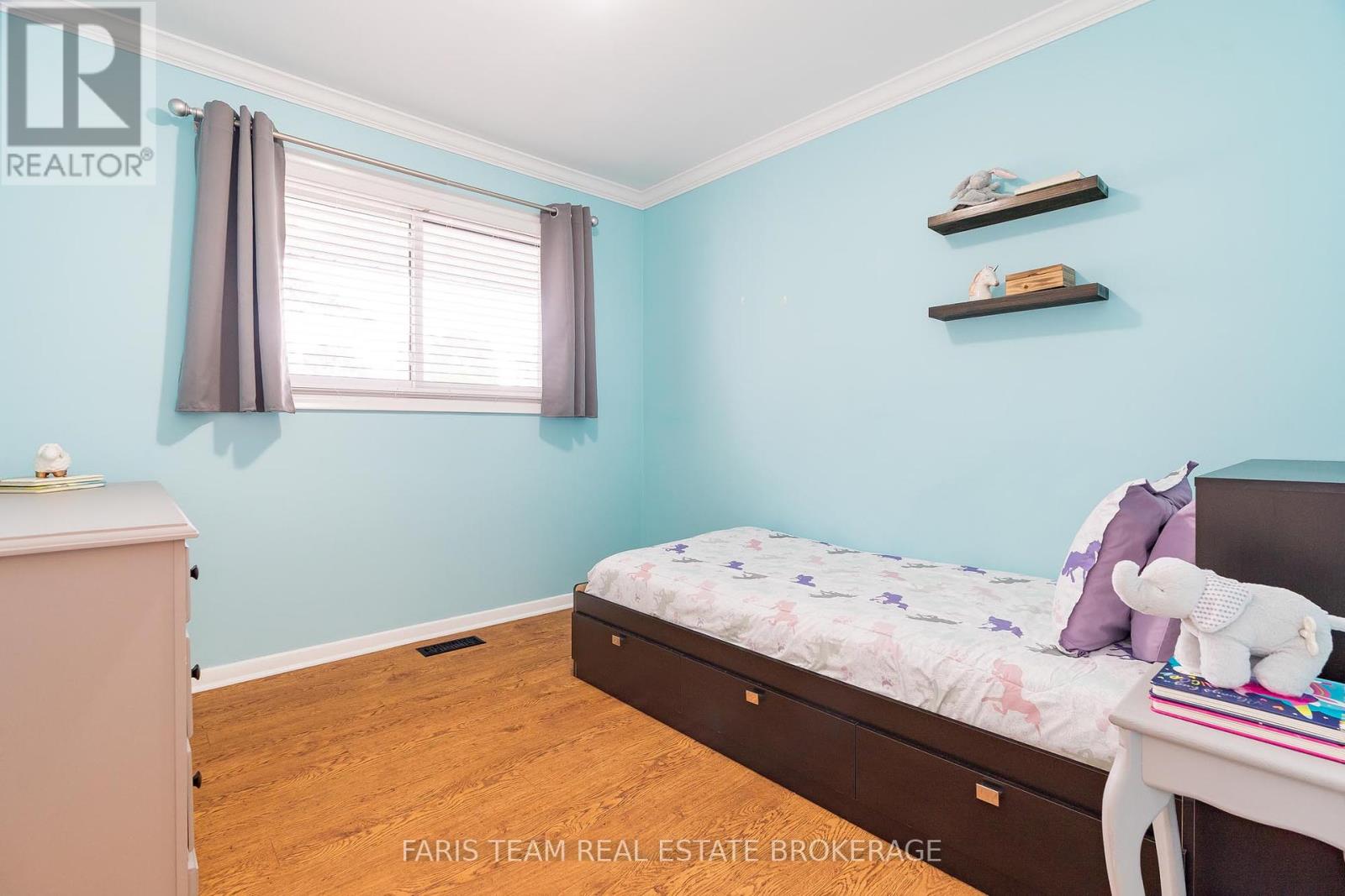 27 Ottaway Avenue, Barrie, Ontario  L4M 2W6 - Photo 19 - S12436143