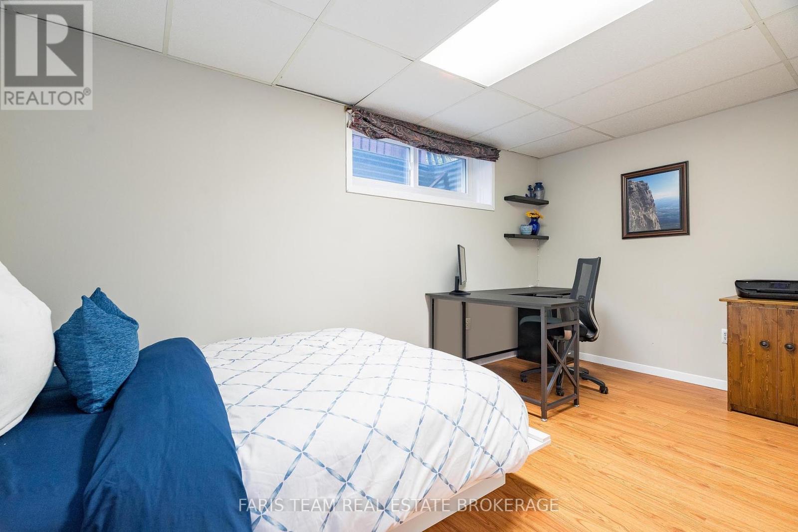 27 Ottaway Avenue, Barrie, Ontario  L4M 2W6 - Photo 27 - S12436143