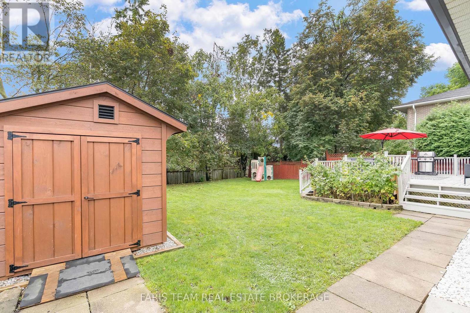 27 Ottaway Avenue, Barrie, Ontario  L4M 2W6 - Photo 35 - S12436143