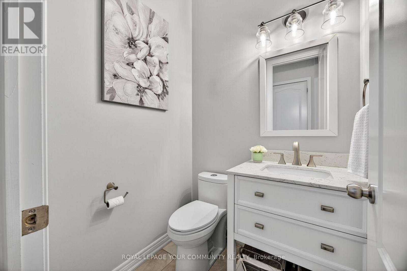 44 Cameron Street, Springwater, Ontario  L9X 0S3 - Photo 24 - S12436150