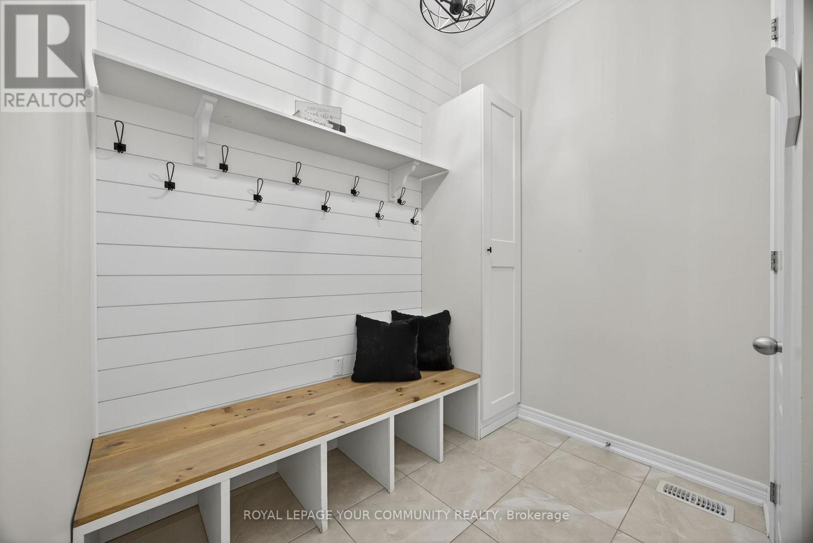 44 Cameron Street, Springwater, Ontario  L9X 0S3 - Photo 25 - S12436150