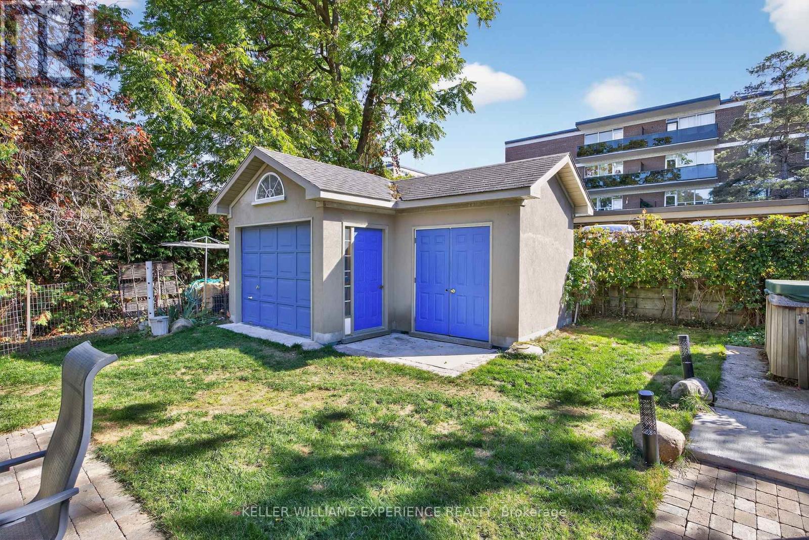 116 Burton Avenue, Barrie (Allandale), Ontario  L4N 2R8 - Photo 34 - S12436152