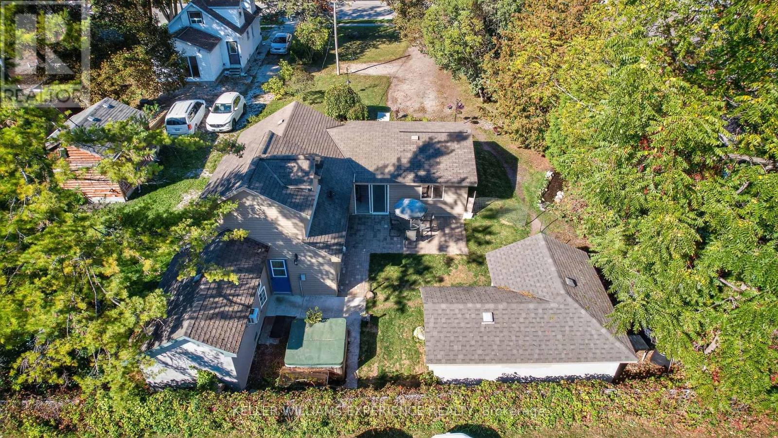 116 Burton Avenue, Barrie (Allandale), Ontario  L4N 2R8 - Photo 38 - S12436152