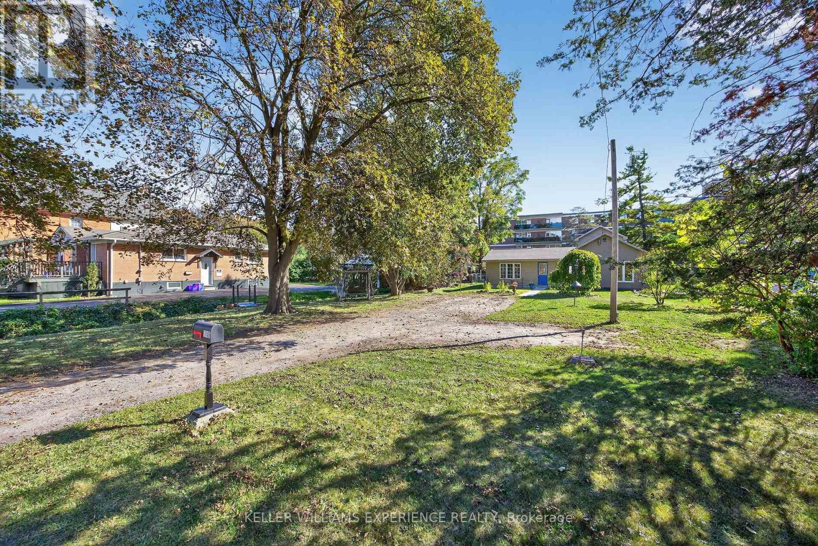 116 Burton Avenue, Barrie (Allandale), Ontario  L4N 2R8 - Photo 40 - S12436152