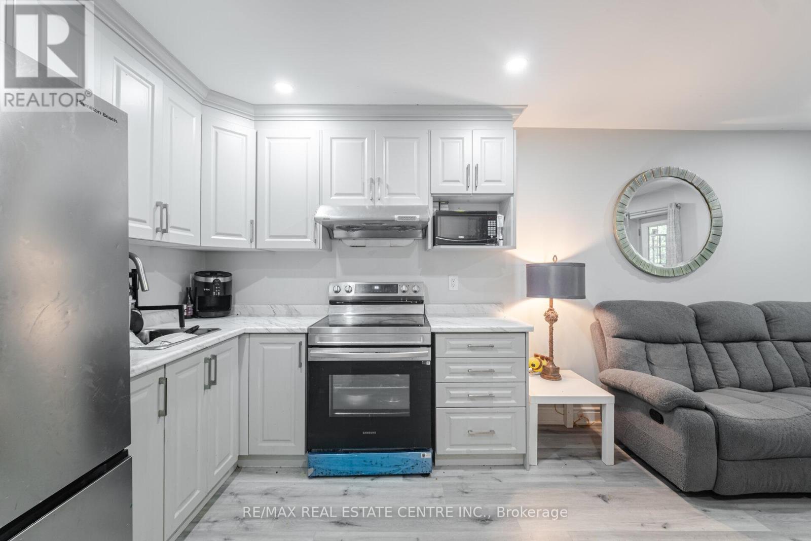 34 Windermere Court, Brampton, Ontario  L6X 2L6 - Photo 35 - W12436072