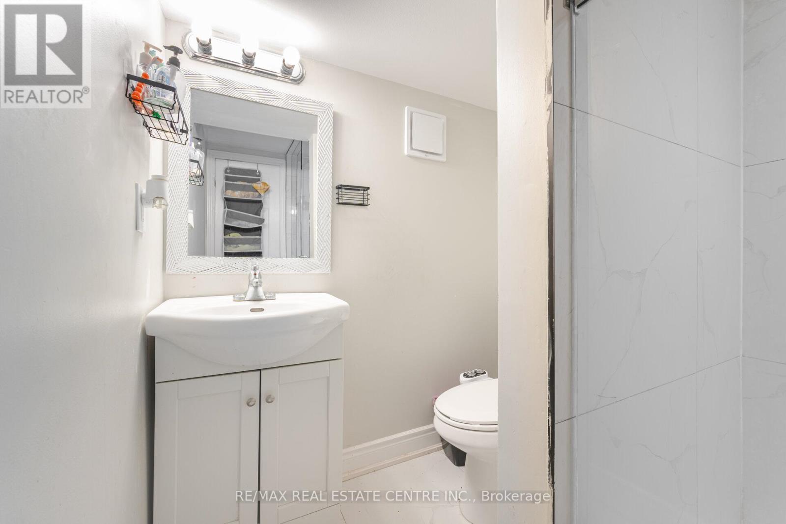 34 Windermere Court, Brampton, Ontario  L6X 2L6 - Photo 44 - W12436072