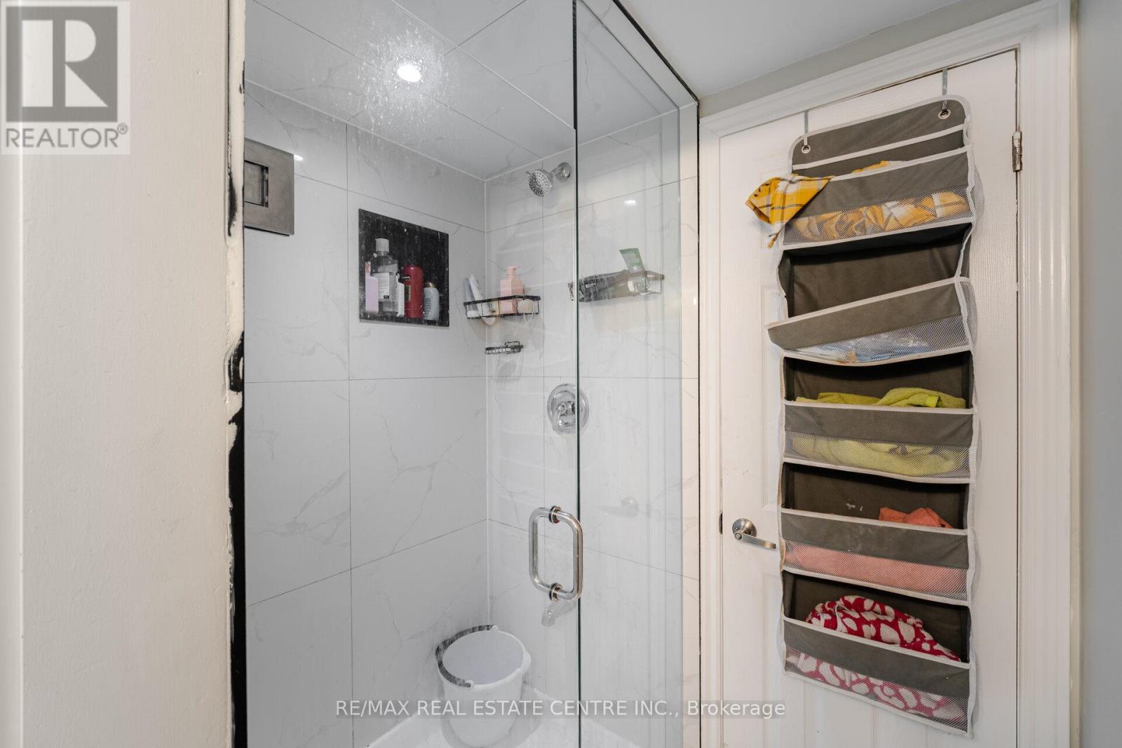 34 Windermere Court, Brampton, Ontario  L6X 2L6 - Photo 45 - W12436072
